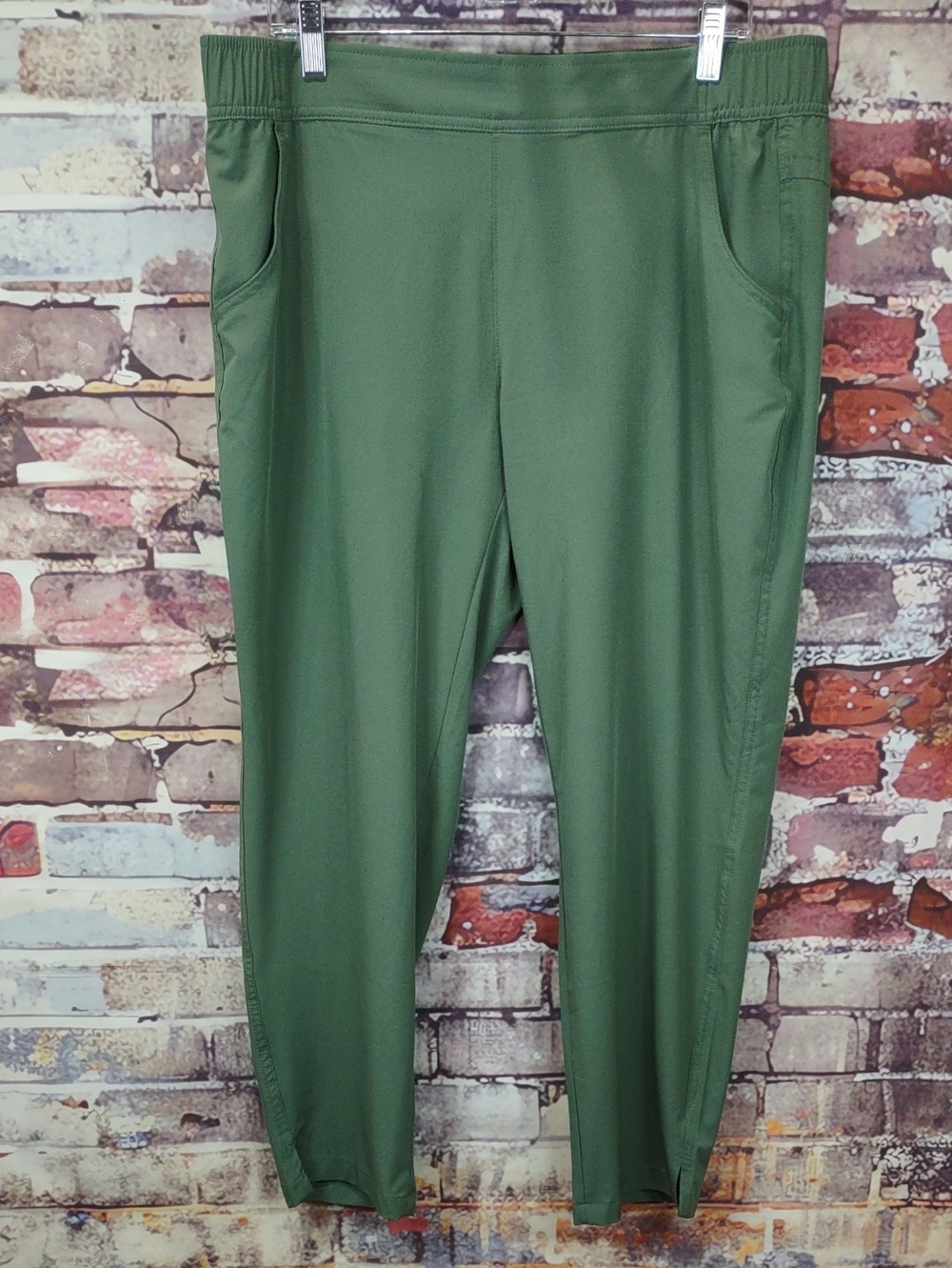 Eddie Bauer Traveler Ankle Pants